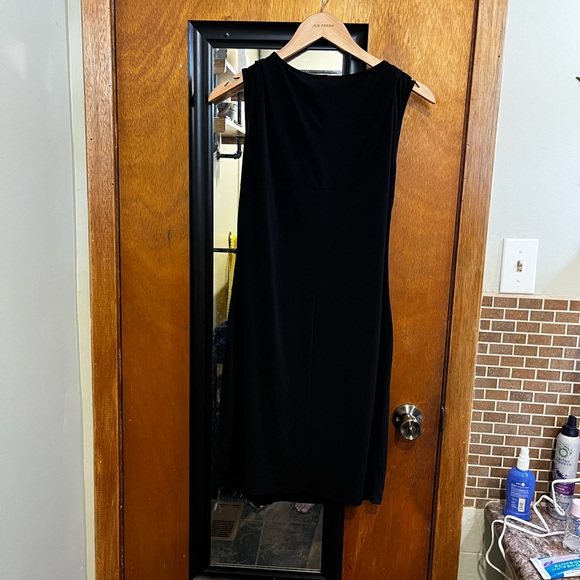 Never worn. Perfect condition - Picture 5 of 5